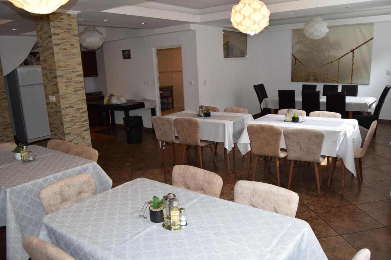 Pensiunea Clasic Buşteni Εξωτερικό φωτογραφία
